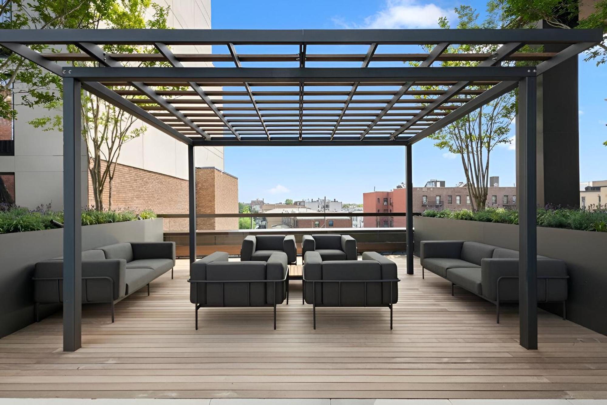 Apartment Posh With Luxe Amenities In Prime Location! New York
